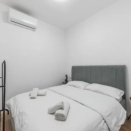 Cozy Center 500mbs Apartment